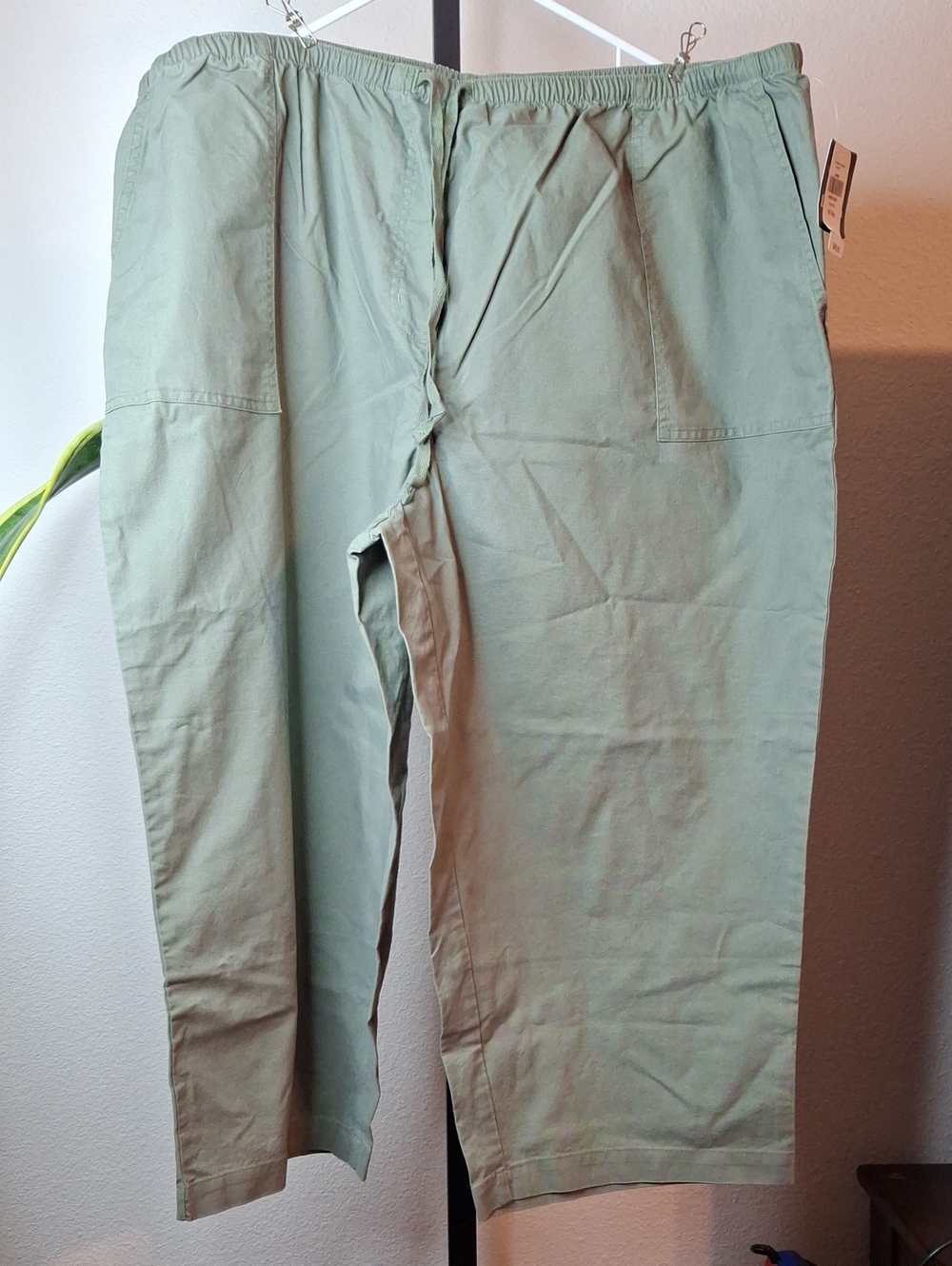 L.L. Bean Men's Elastic Waist Chinos in Sage NWT $49.95 Retail